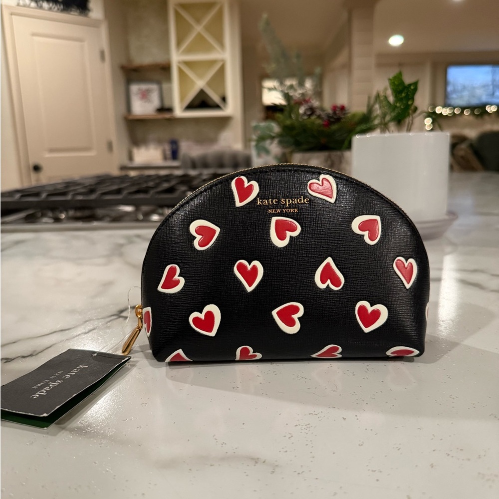 Kate Spade Cosmetic Makeup Bag * NWT * Heart Valentines Day Morgan Stencil Bag